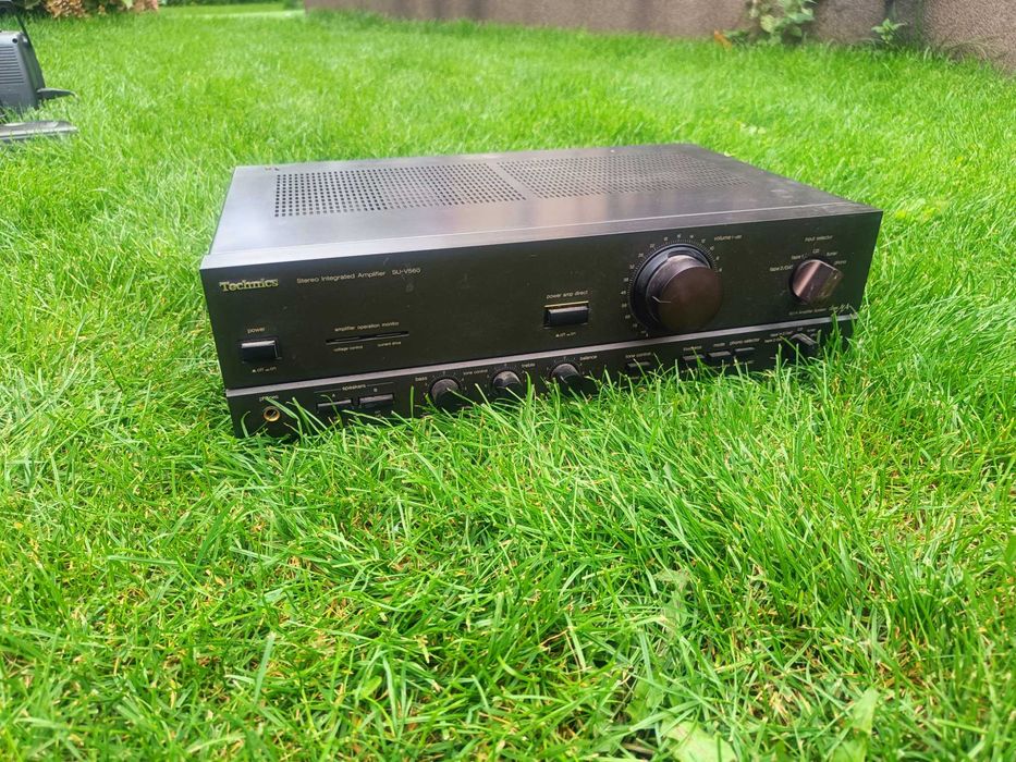 Wzmacniacz Technics SU-V560 stereo uszkodzony nie włącza się na części