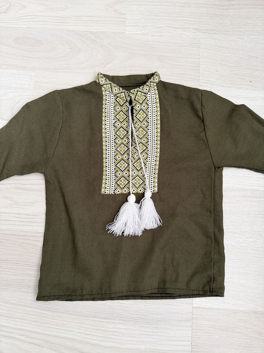 Дитяча вишиванка на 1-2 р. ручна робота вишивки, вишиванка колір хакі