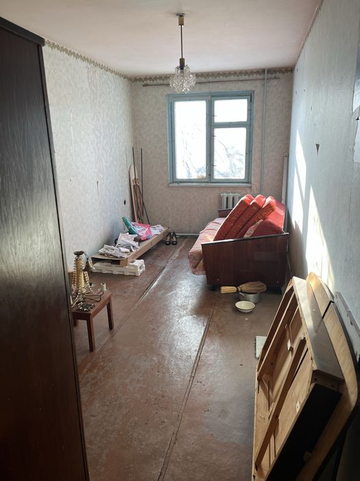 Бесплатно  диван , кровать, шкаф, ванна, раковина. Самовывоз, центр.