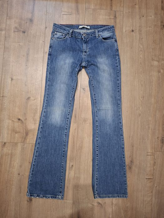 Kultowe jeansy Tommy Hilfiger Bootcut Flare