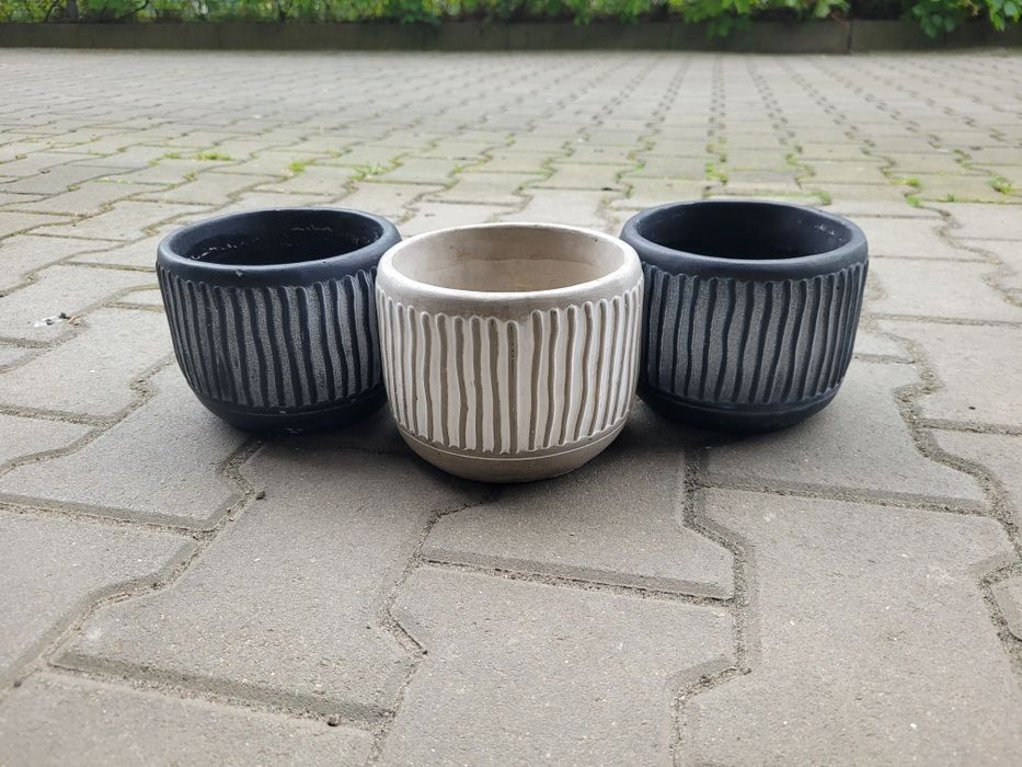 Zestaw doniczek ceramicznych