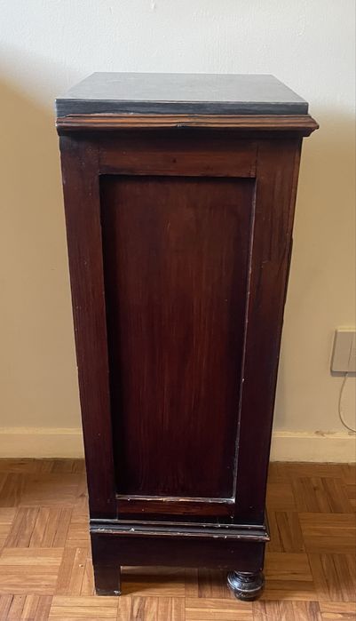 Móvel, Chiffonier, mesa de cabeceira muito antiga