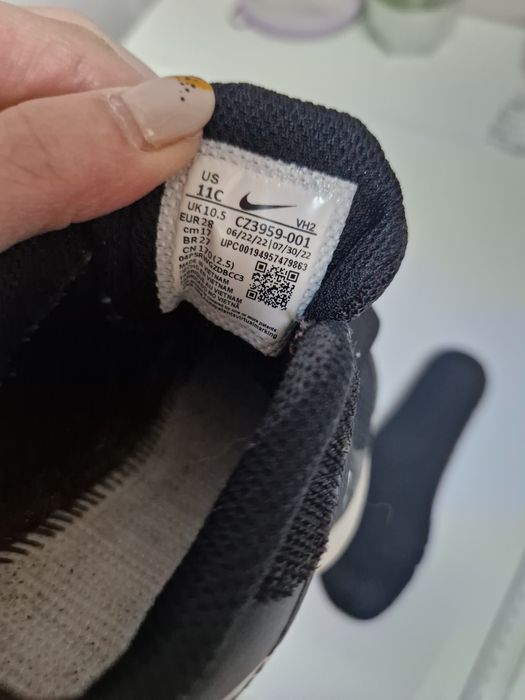 Buty sportowe chłopięce nike 28