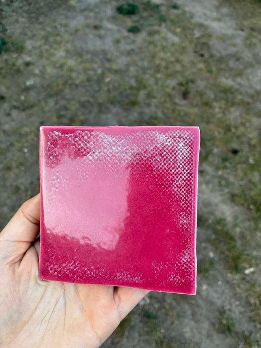 stylowe kafelki - białe i czerwone - 10x10 cm