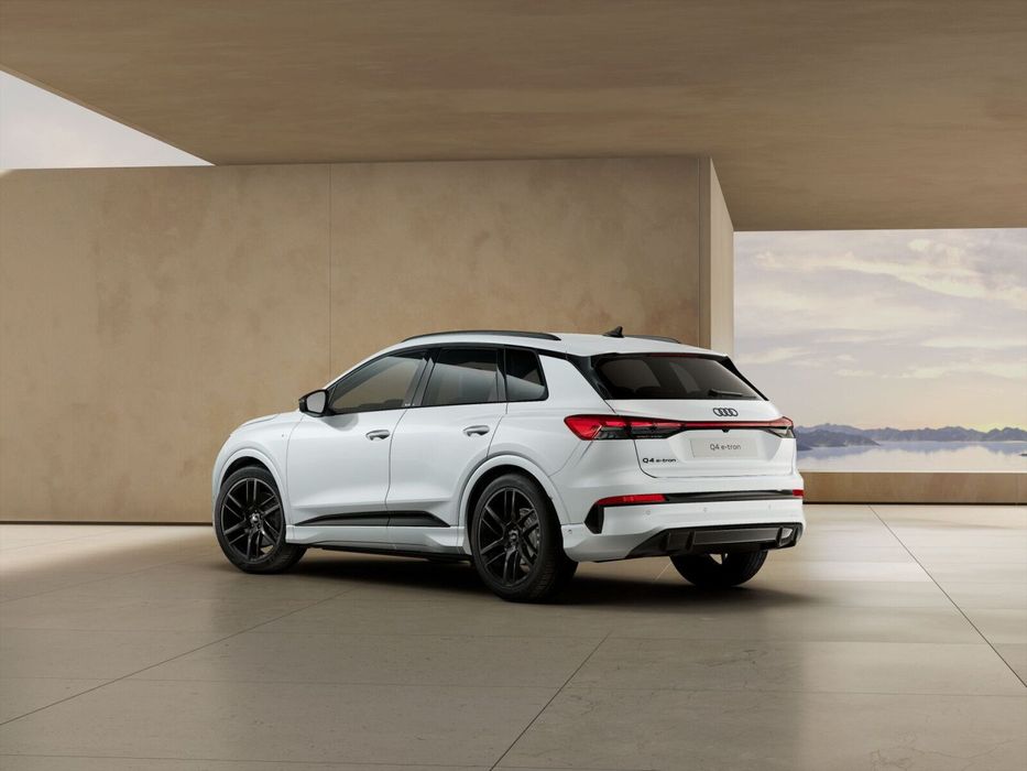 Audi Q4 e-tron 150kW * Pakiet Tech Plus *