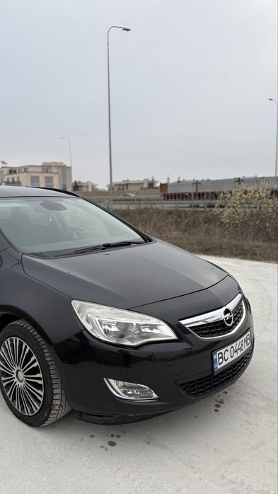 Opel Astra 2011