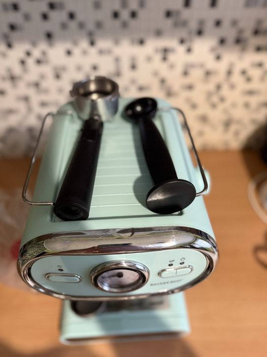 Sprzedam ekspres plus mlynek do kawy