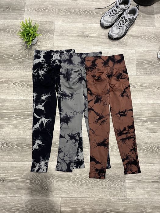 Лосини для спорту чорні, мармур ТАЙ ДАЙ з ефектом PUSH UP