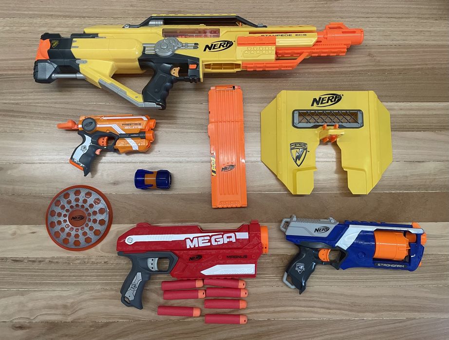 Set of 4 Nerfs + Accessories64739759858049120