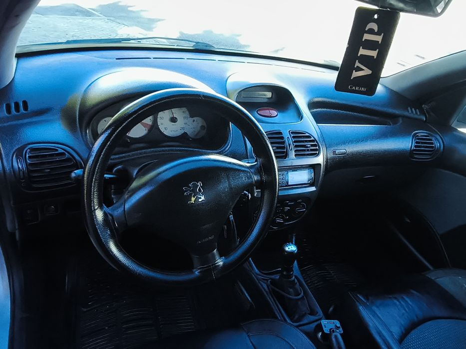 Peugeot 206 1.4 hdi ano 2004 5 lugares