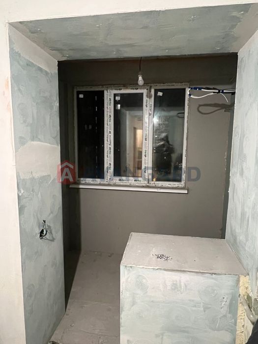 Берестейський,3кімнатна