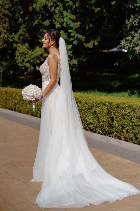 Весільна сукня