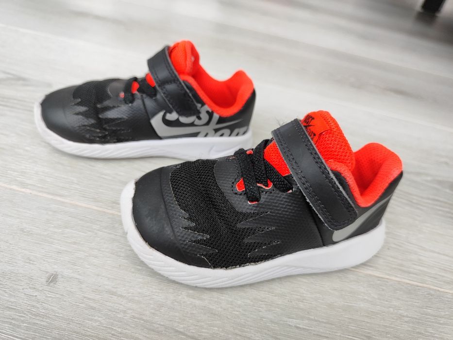 Sapatilhas Nike - Tam. 22