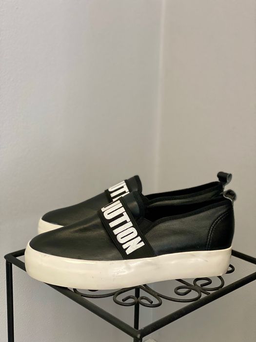 Чорні сліпони від OVS