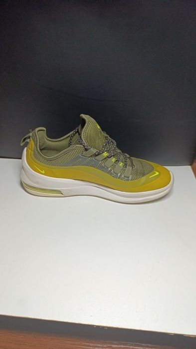 Кроссовки Nike женские