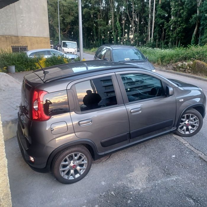 Panda 1.0 Hibrid City Life Semi Novo