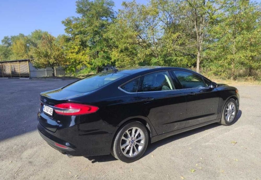 Продам   Ford fusion SE 2017