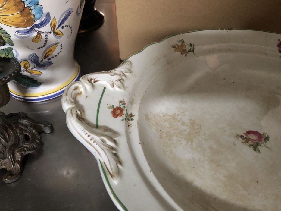 Prato coberto ou fruteiro