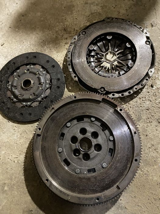 Комплект звеплення фольсваген Т5,2.0tdi 2005-2015 в хорошому стані .