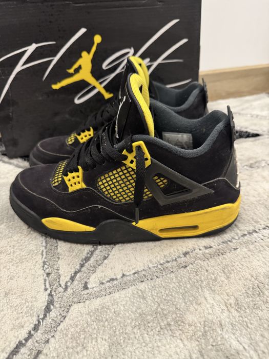 Jordany IV yellow thunder