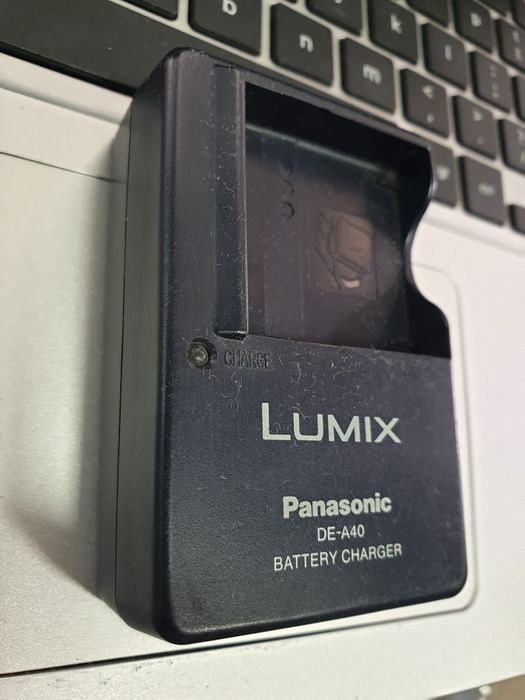 Зарядное устройство PanaSonic DE-A40B  (vsk0698(Fujifilm