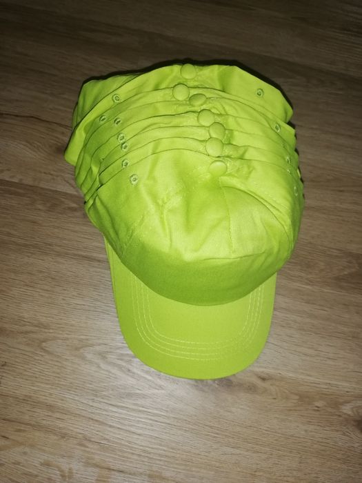 Bonés de criança cor verde Lima - novos
