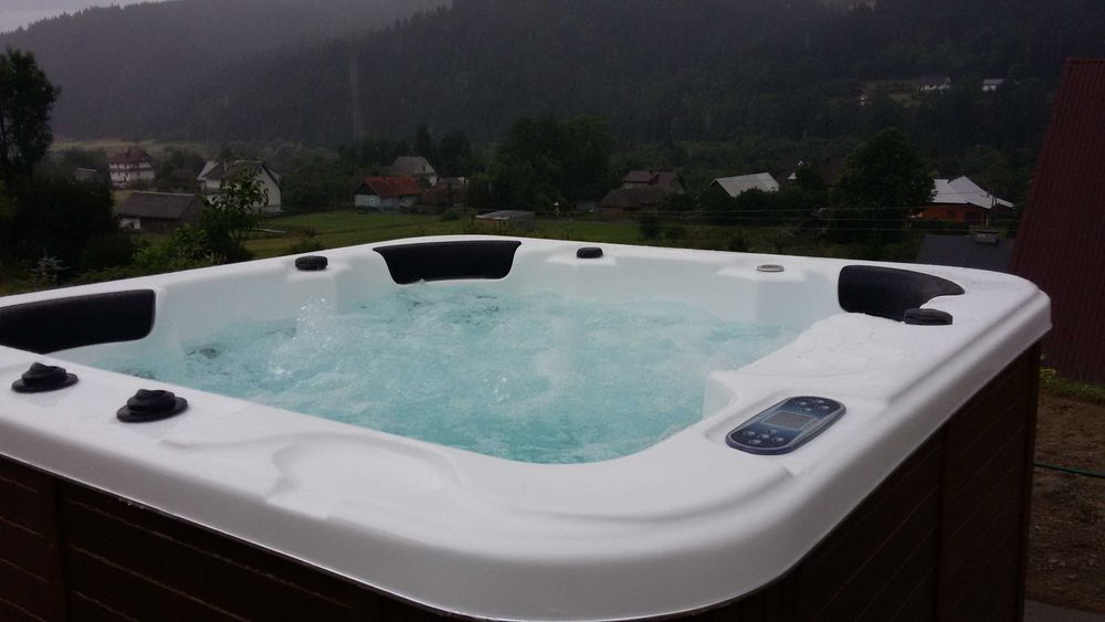 Wanna SPA / Jacuzzi * 4-5-os. * Model MAJORKA 400