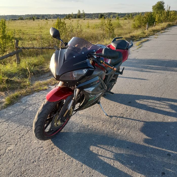 Продам кастом мотоцикл зі свапом двигуна Honda CB500