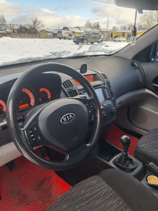 Kia ceed 1.4 бензин