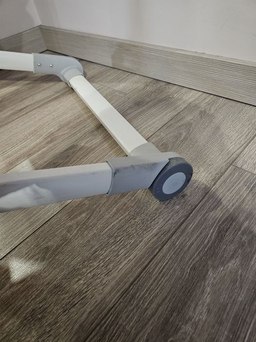 Krzesełko do karmienia Lionelo Cora