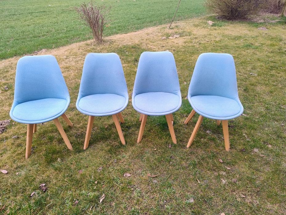 Zestaw ślicznych krzeseł tapicerowanych 4szt drewniane