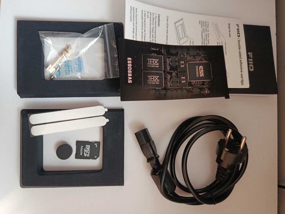 FiiO R7 odtwarzacz sieciowy DAC – pudełko i akcesoria