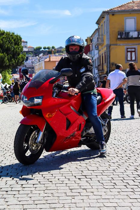 Honda vfr 800fi em muito bom estado de conservação