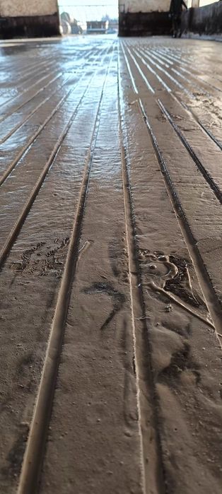 Nacinanie posadzek oraz ruszt betonowych, frezowanie obory, obora.