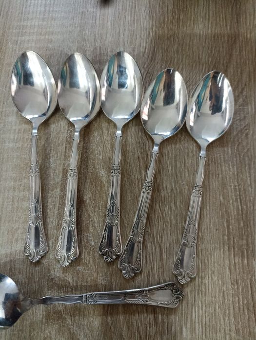 Zestaw łyżek stołowych