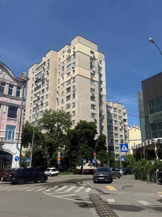 Apartment in Kyiv, Chorna hora, Zvirynets - View 2