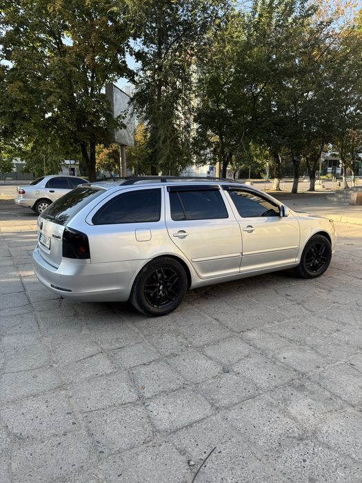 Skoda     octavia.