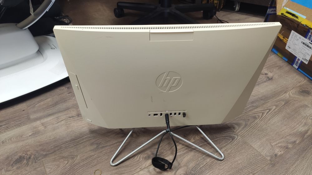 Моноблок HP 24" ryzen 5 3500U 8/1Tb
