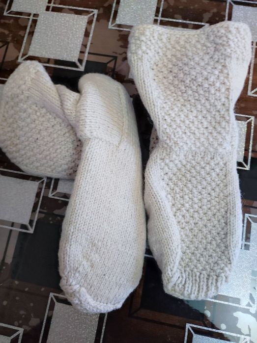 Продам в'язані шкарпетки