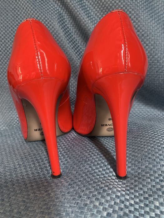 Вишукані вечірні туфлі