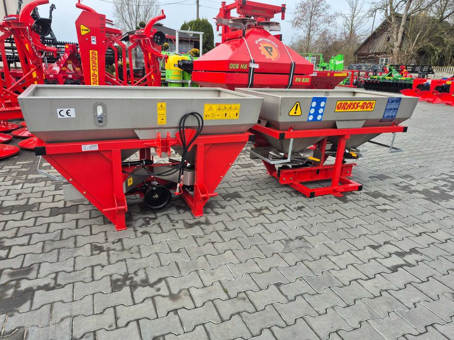 Rozsiewacz Nawozów Polowy Dwutarczowy Grass-Rol