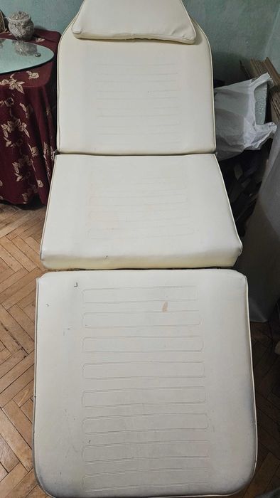 Масажний стіл UMS Beauty