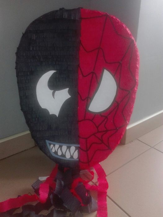 Spiderman Venom piniata