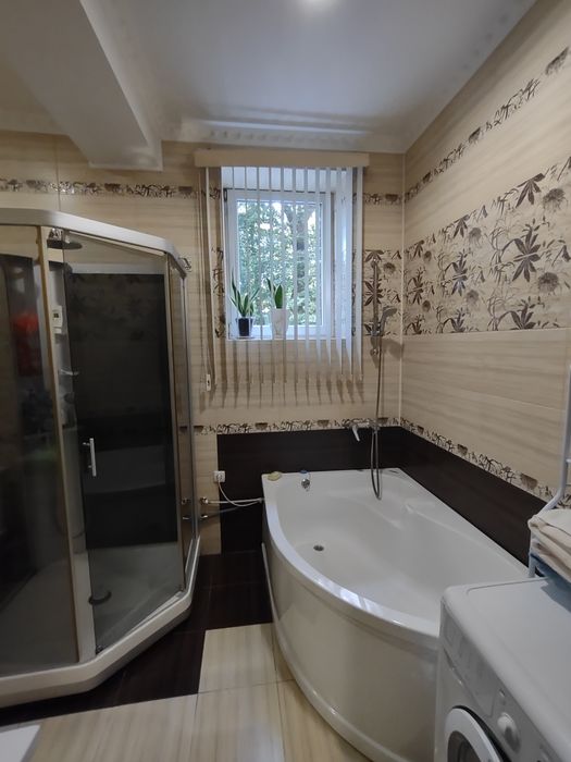 Продаж 3 -кімн новобудови .центр міста Київська