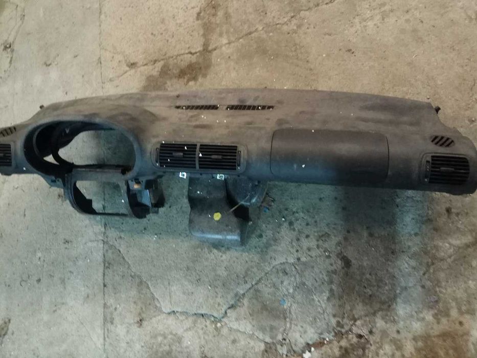 Deska rozdzielcza konsola kokpit Seat Leon I Toledo II 99-05