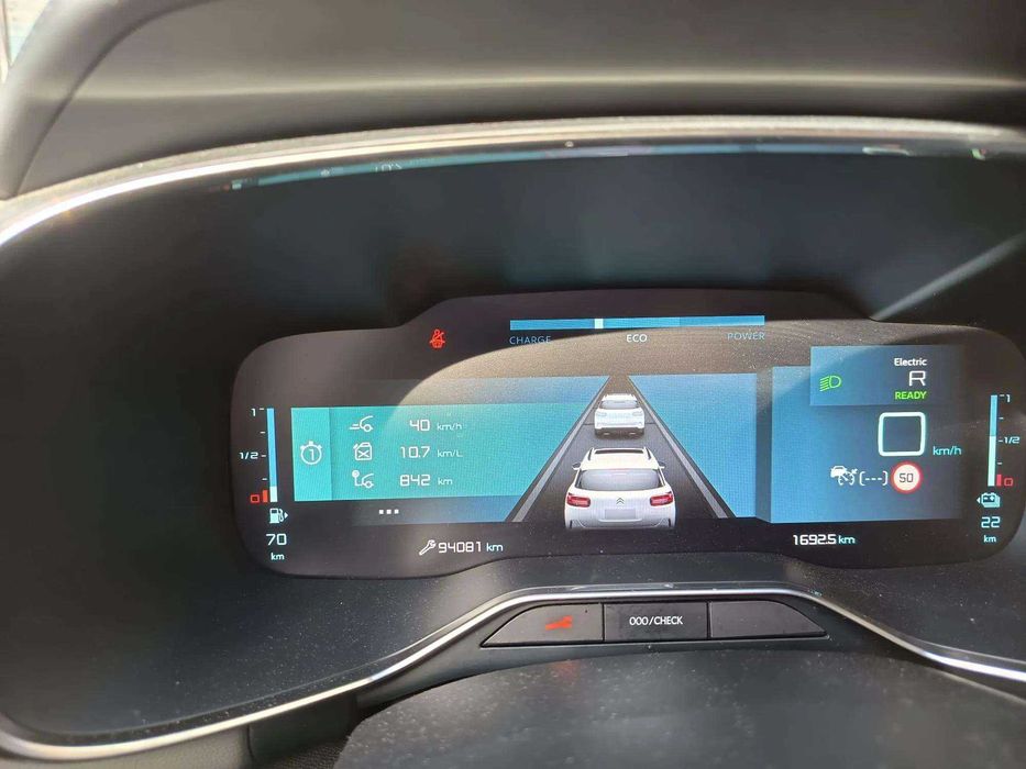 Citroen C5 Aircross 1.6 Híbrido Plugin in 225CV (55km em modo elétrico) — photo 5