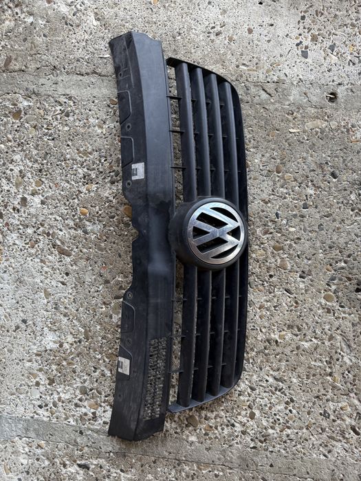 Решітка радіатора Volkswagen T5
