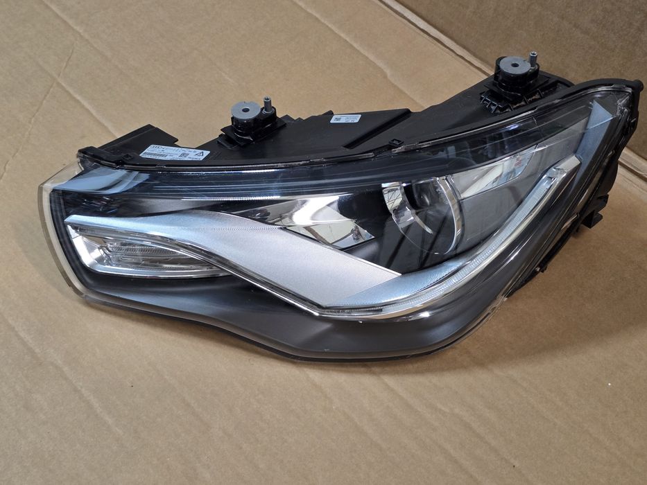 Lampa Bi-Xenon Led Audi A1 lewa strona przednia przód oryginał EU