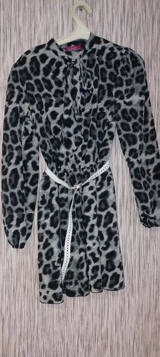 Продам жіночий одяг куртка чорна