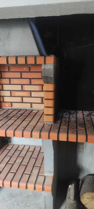 Churrasqueira Em Pedra como Nova